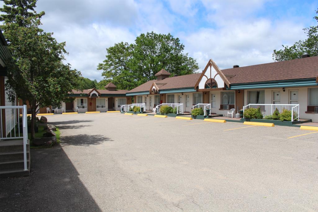Sword Inn Bancroft Exterior foto